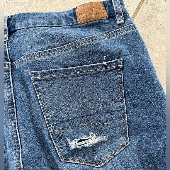 American Eagle The Dream Team Jeans - Super Stretchy with Rips & Highwaisted - Picture 4 of 6